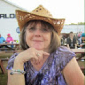 Meet your Posher, Carolyn